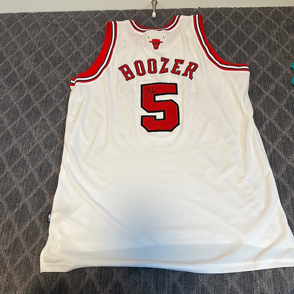 Carlos boozer signed game worn jersey